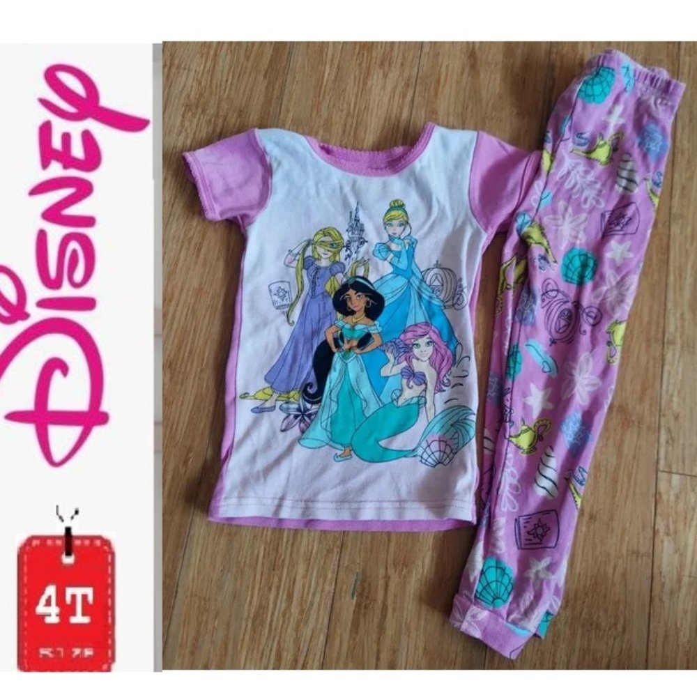 ⭐️5/$30 Disney Princess pajamas,  4T, pink